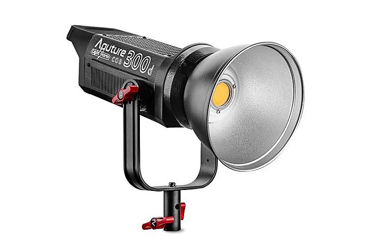 Aputure LS C300d · Alquiler de equipos audiovisuales en Bogotá, Colombia · Arttv Studios Aputure LS C300d · Alquiler de equipos audiovisuales en Bogotá, Colombia · Arttv Studios