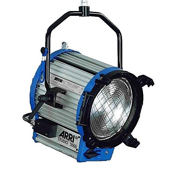 ARRI 2000 Junior · Alquiler de equipos audiovisuales en Bogotá, Colombia · Arttv Studios ARRI 2000 Junior · Alquiler de equipos audiovisuales en Bogotá, Colombia · Arttv Studios