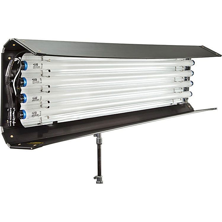 Kino Flo 4Bank/DMX 4x120 (120cm) 3200 o 5600 · Alquiler de equipos audiovisuales en Bogotá, Colombia · Arttv Studios Kino Flo 4Bank/DMX 4x120 (120cm) 3200 o 5600 · Alquiler de equipos audiovisuales en Bogotá, Colombia · Arttv Studios
