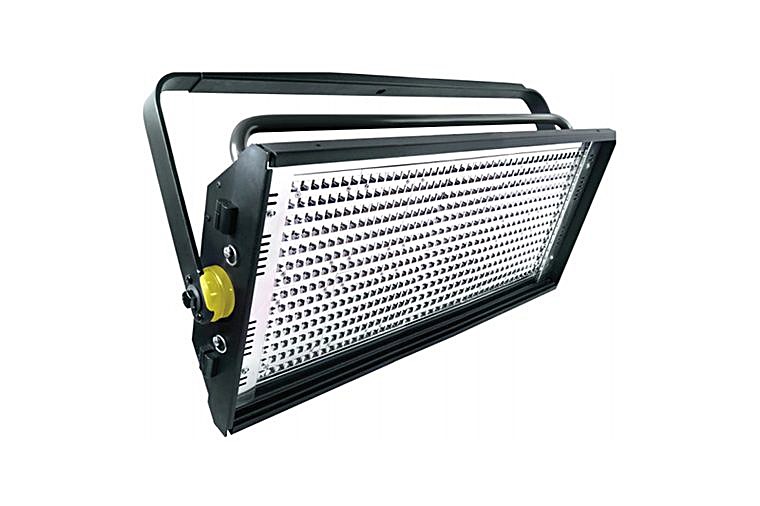 LED Fluotec Studio 450 3200k · Alquiler de equipos audiovisuales en Bogotá, Colombia · Arttv Studios LED Fluotec Studio 450 3200k · Alquiler de equipos audiovisuales en Bogotá, Colombia · Arttv Studios